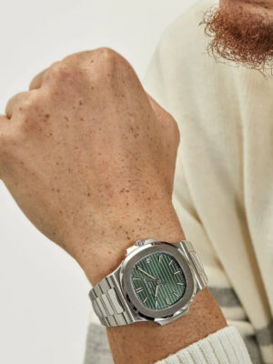 1_patek-philippe-nautilus-5711-1a-014-stainless-steel-green-dial-patek-philippe-40740412326132_1280x_bfa96ad3-08f9-4522-b13b-0f8e2e09ba42 (1)