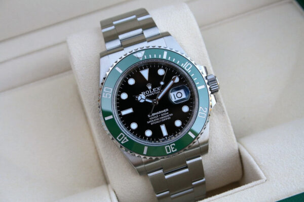 SUBMARINER LUNETTE VERTE MODÈLE 16610LV